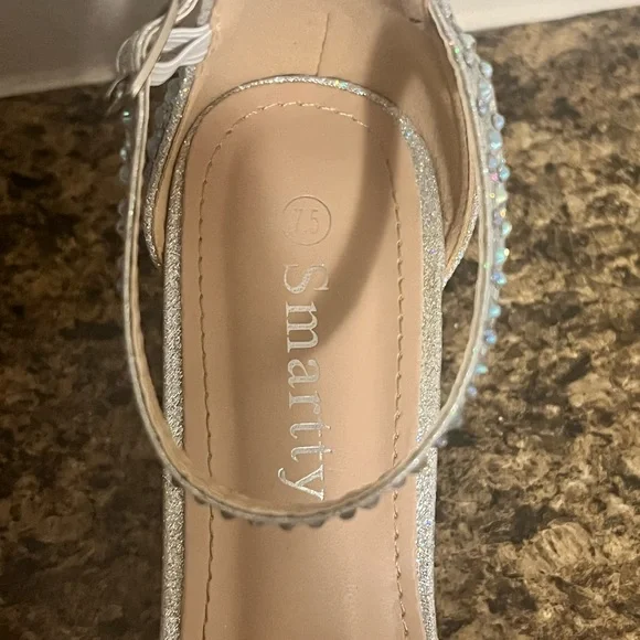 Silver & Rhinestone Block Low Heel Smarty Size 7.5 - Picture 5 of 6